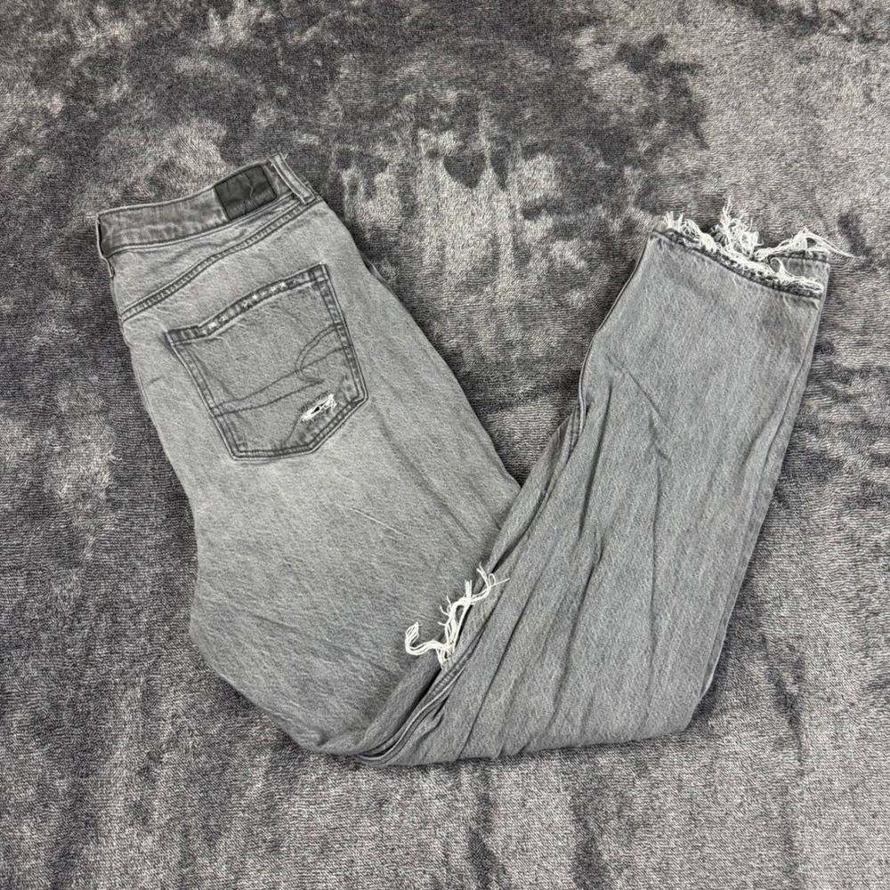 American Eagle Jeans Womens 8 Long Gray Mom Jean Distressed High Rise Frayed